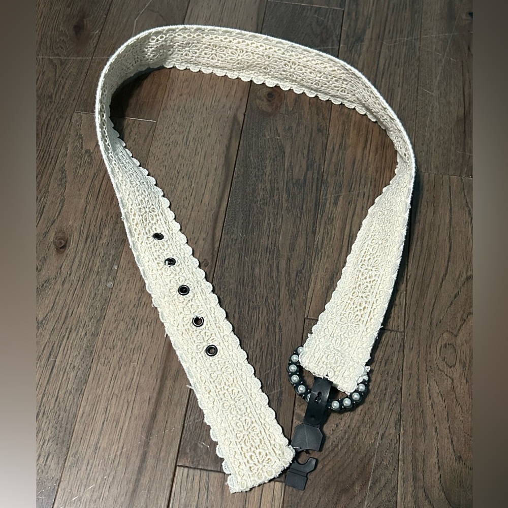 🎁Elegant Cream Lace Women's Belt